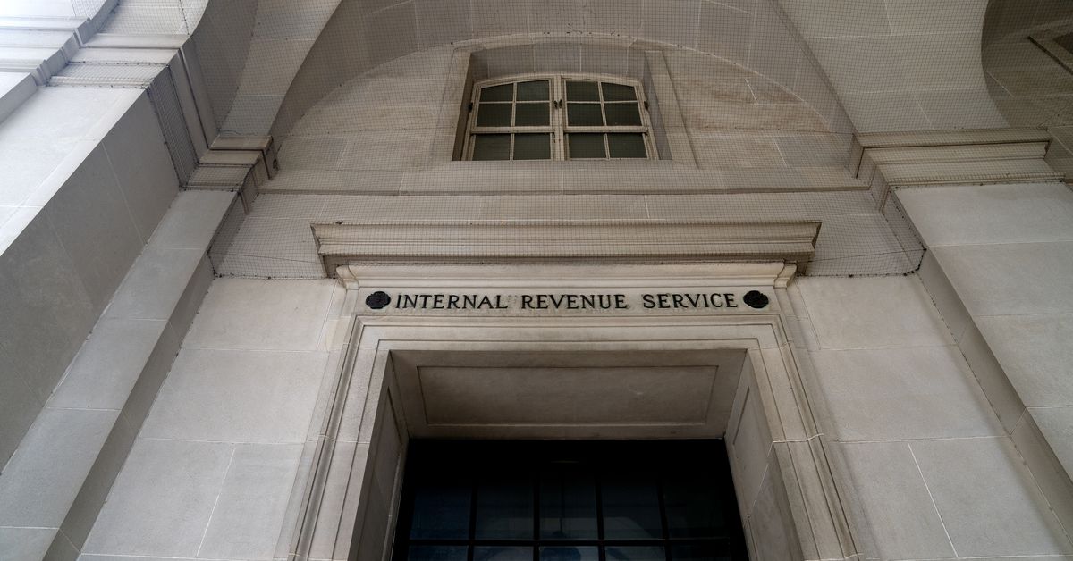 You are currently viewing IRS Offers Tezos Staker Refund on Rewards Tax in Break From Current Policy